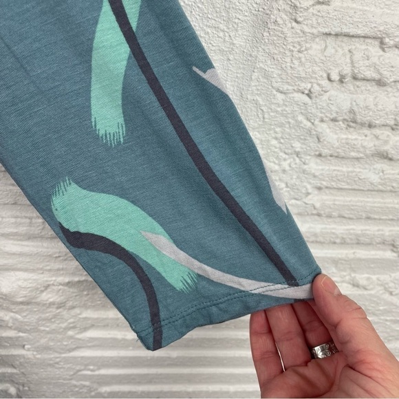 LOGO by Lori Goldstein Button Front Knit Cardigan Tunic Teal Abstract Print M - Picture 9 of 16